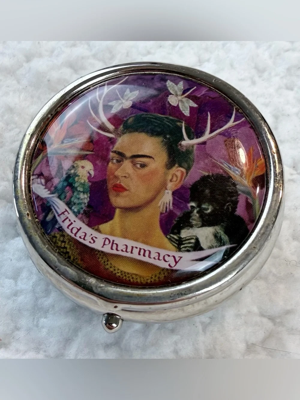 FRIDA KAHLO • “Frida’s Pharmacy” Compact Round Pill Case, OS